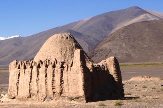 Chinese tomb in Tajikistan